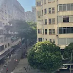 Quadra Praia! Loft Industrial Requintado Novo Para 4 Pessoas Vizinho Copacabana Palace!