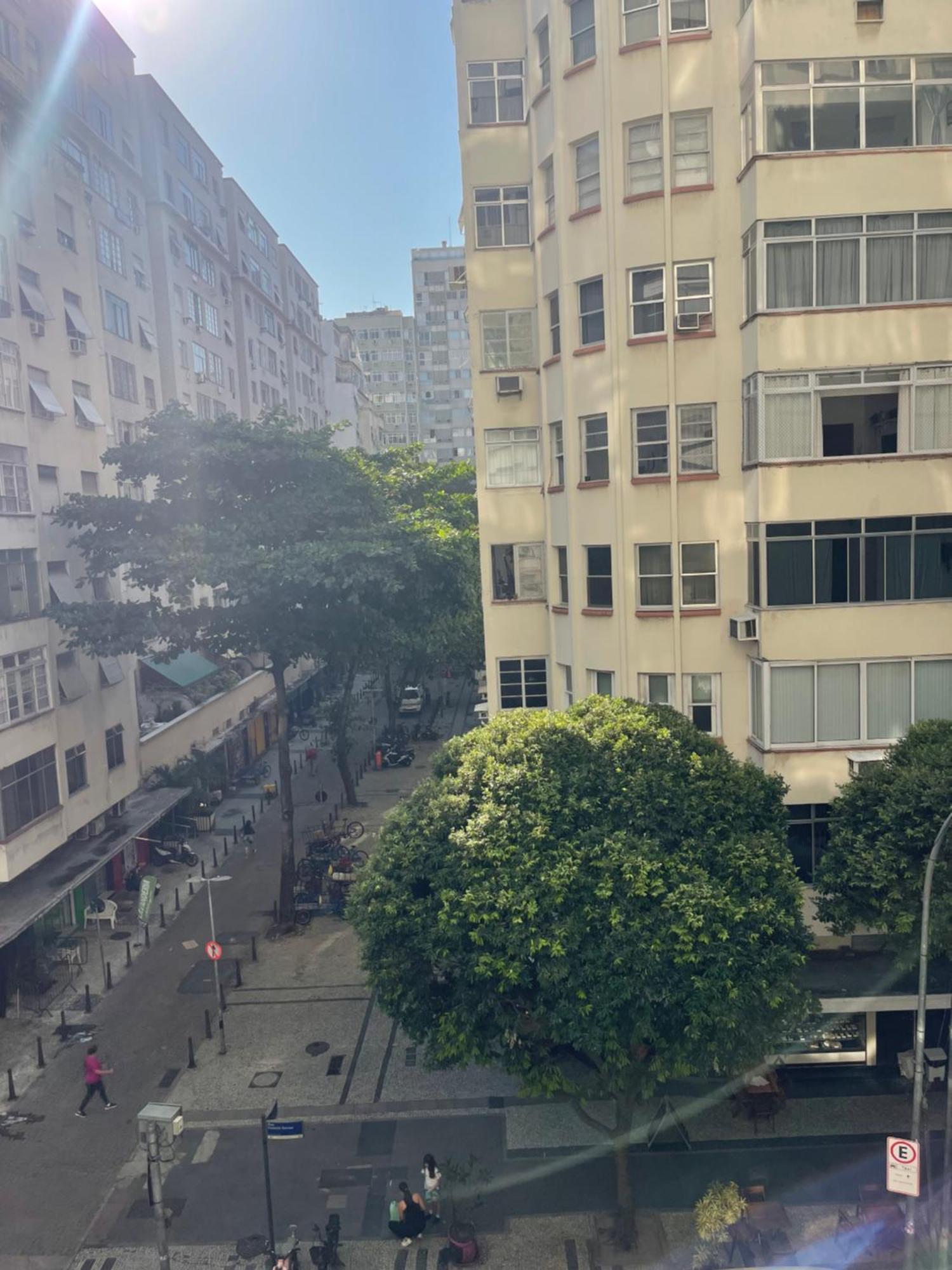 Quadra Praia! Loft Industrial Requintado Novo 4 Pessoas Vizinho Copacabana Palace!